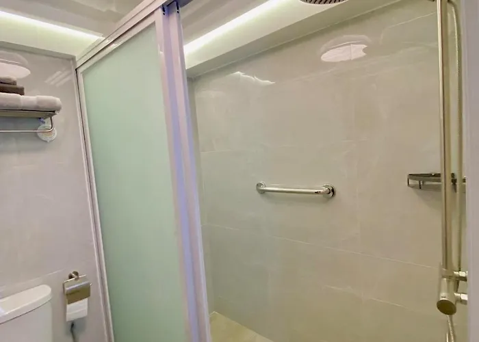 225 Elegant And Comfort *