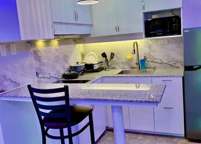 225 Elegant And Comfort * Lapu-Lapu City
